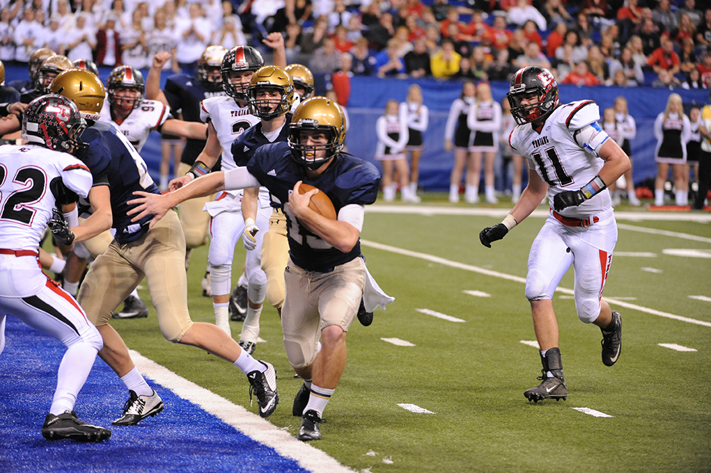 Is there a list of the top IHSAA football rankings?